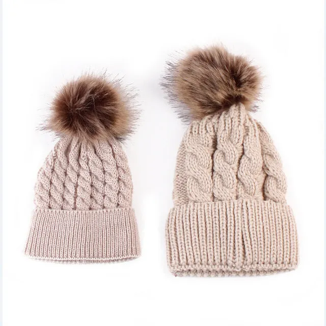 2018 2PCS/set Mom Mother+Baby Knit Pom Bobble Hat Kids Girls Boys Winter Warm Beanie Hats Accessories