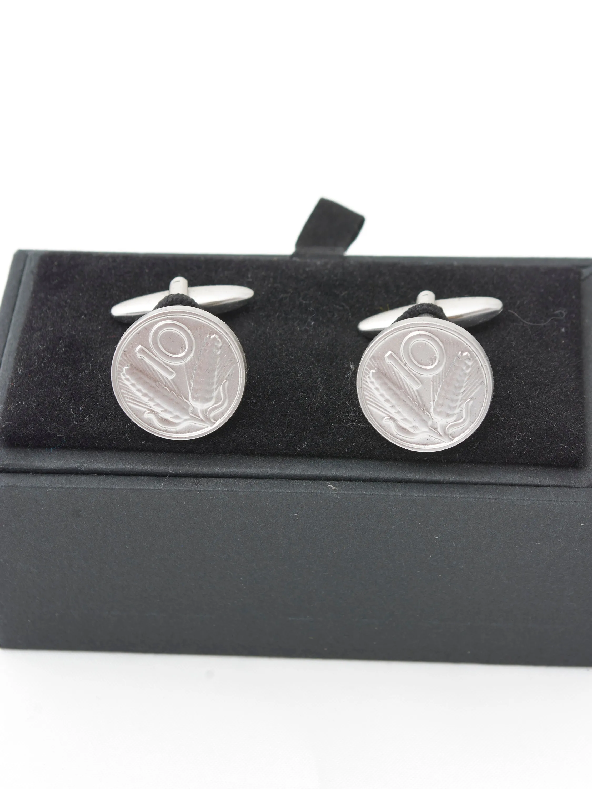 Coin-shaped cufflinks