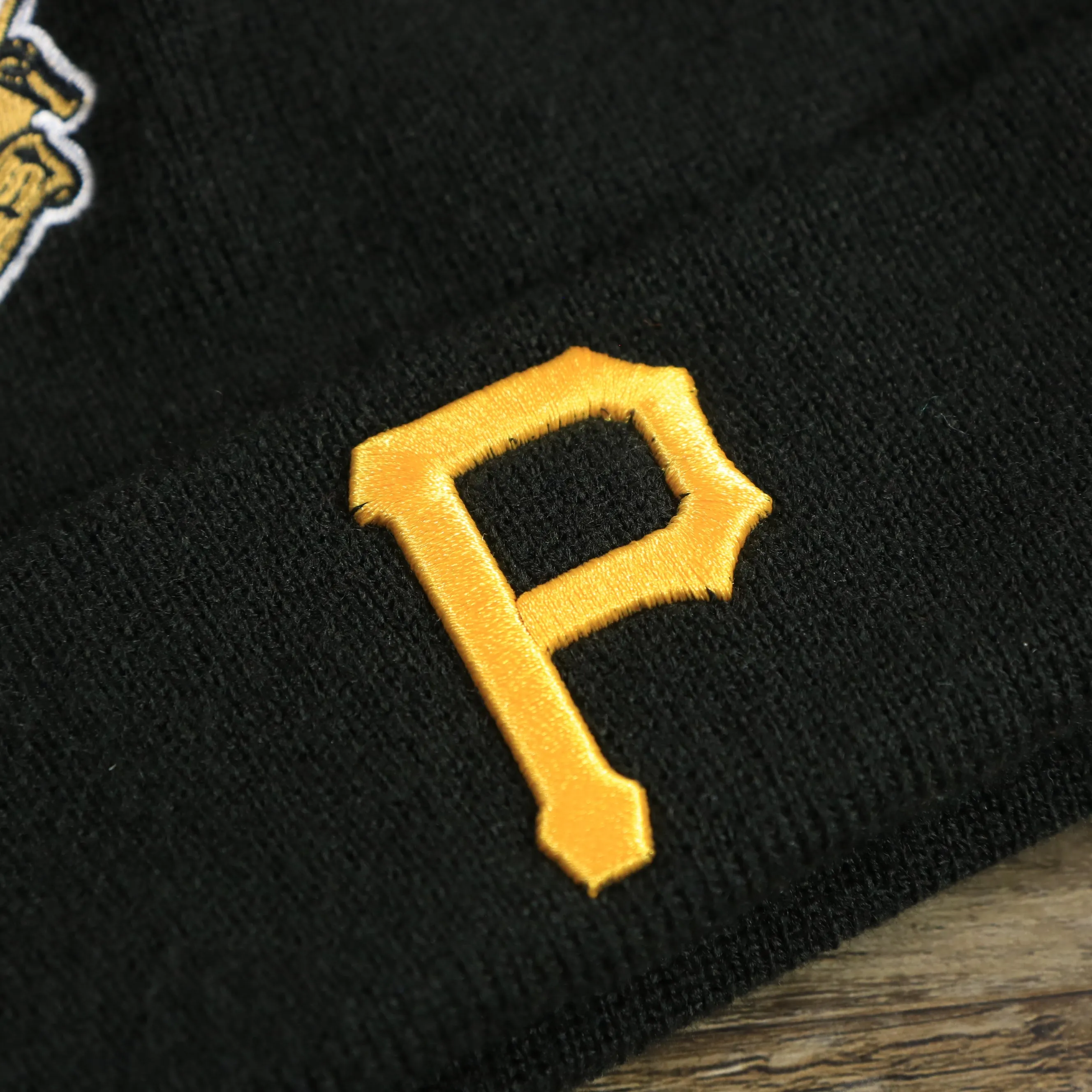 Pittsburgh Pirates All Over World Series Side Patch 5x Champion Knit Cuff Beanie | New Era, Black