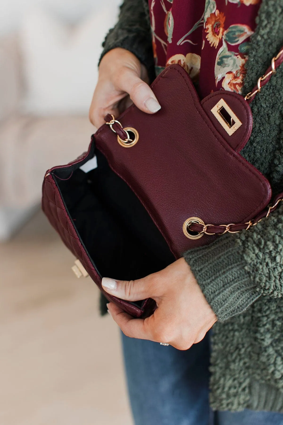 Ready To Wow Crossbody Purse- Burgundy